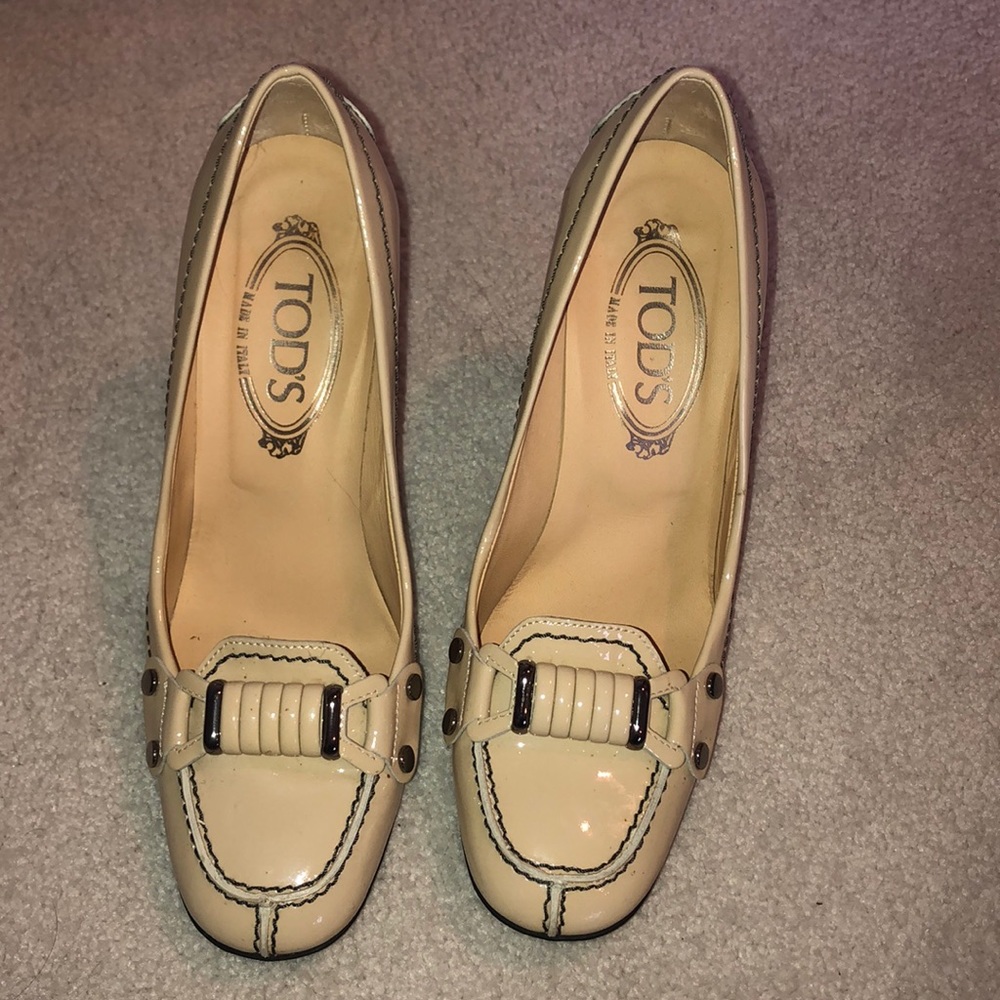 TOD’S authentic low heels in beigey white